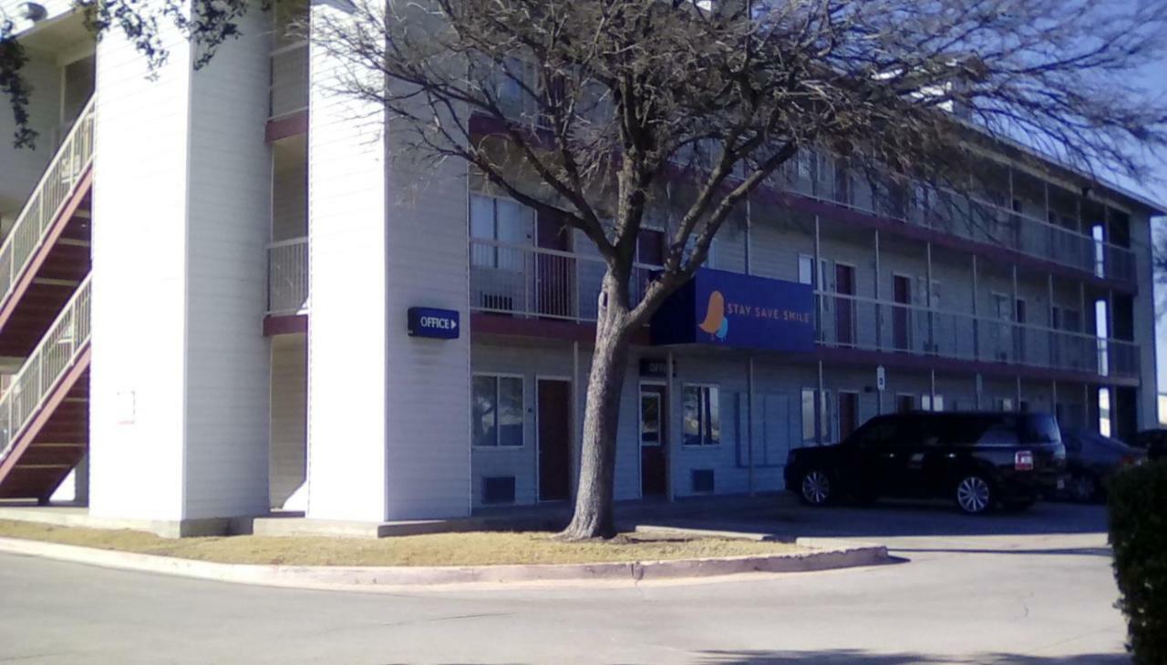 Intown Suites Extended Stay Lewisville Tx Valley View Dr Εξωτερικό φωτογραφία